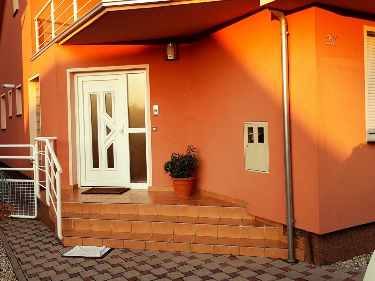 Apartment Dominik Osijek Bagian luar foto