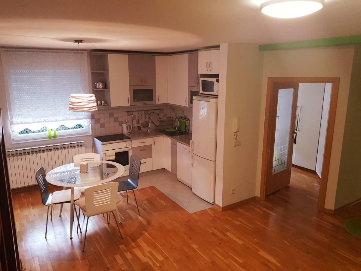 Apartment Dominik Osijek Bagian luar foto